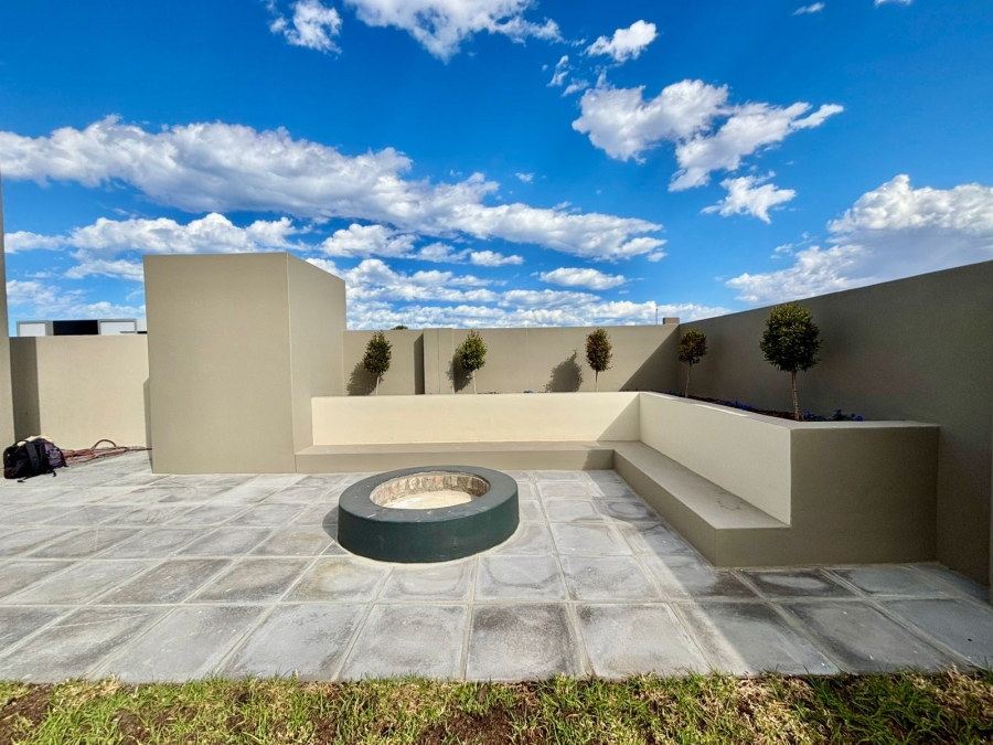 4 Bedroom Property for Sale in Sandown Western Cape